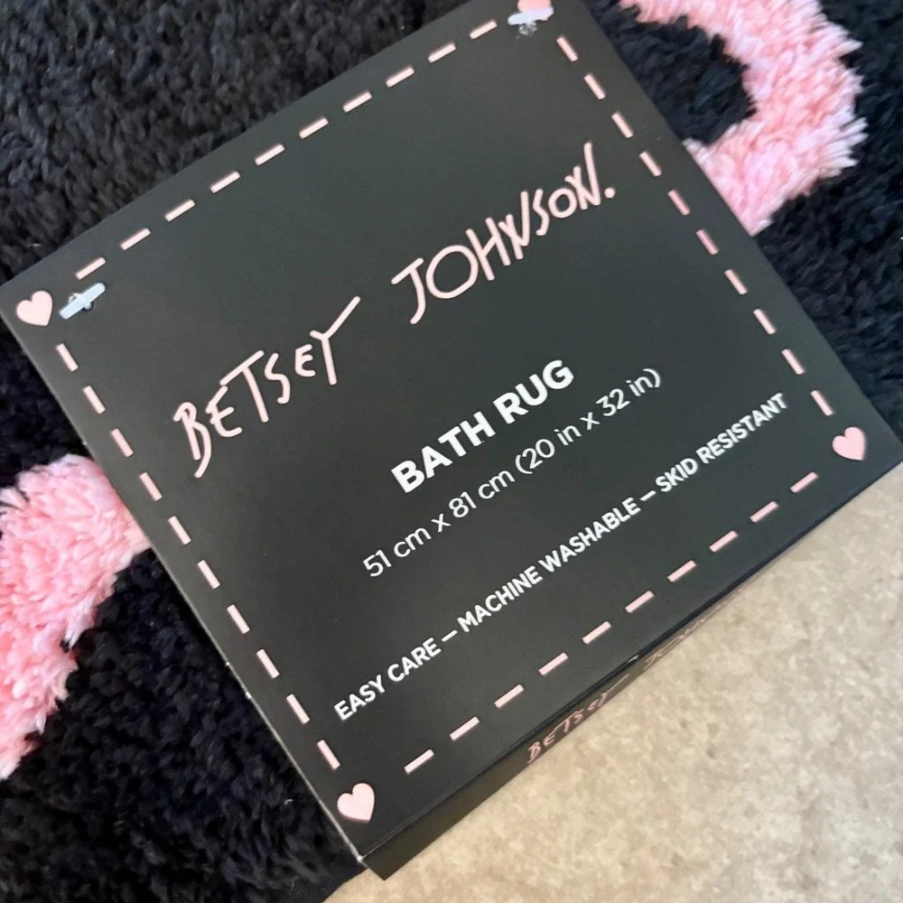 Betsey Johnson Black Pumpkin Halloween Bath Rug 20 x 32‎ NEW